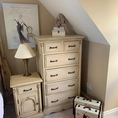 Luxury King-seaview House 恩尼斯克朗